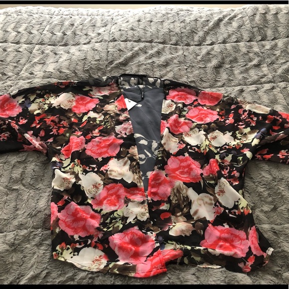 Floral shall/cardigan - Picture 3 of 4